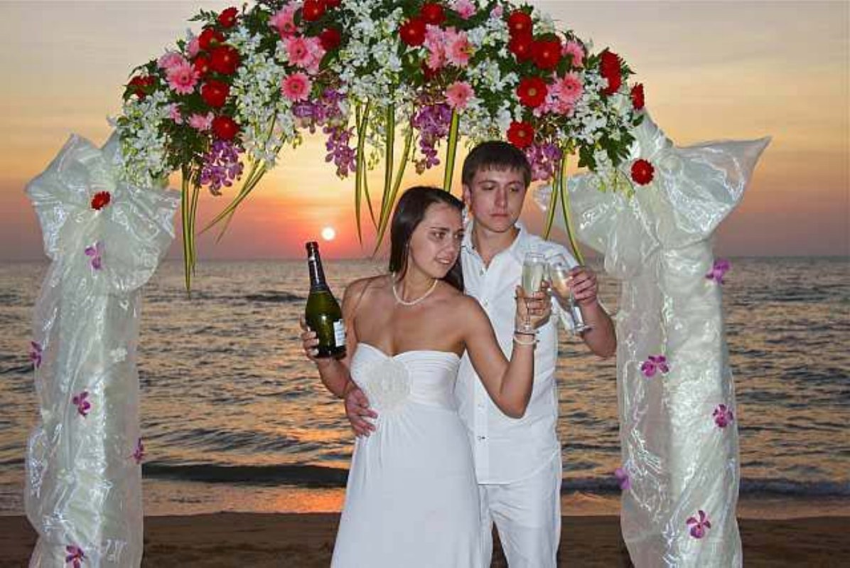 A sunset ceremony shot by an inexperienced photographer.