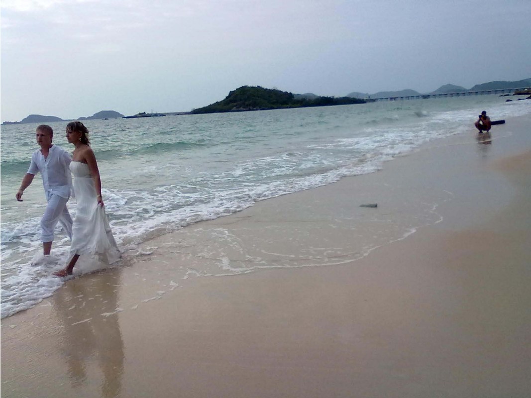 Overcast Thai beach with grey sea — the actual conditions.