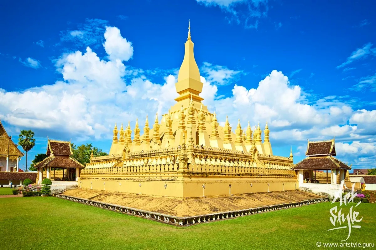 Pha That Luang (Great Stupa), Vientiane, Laos.