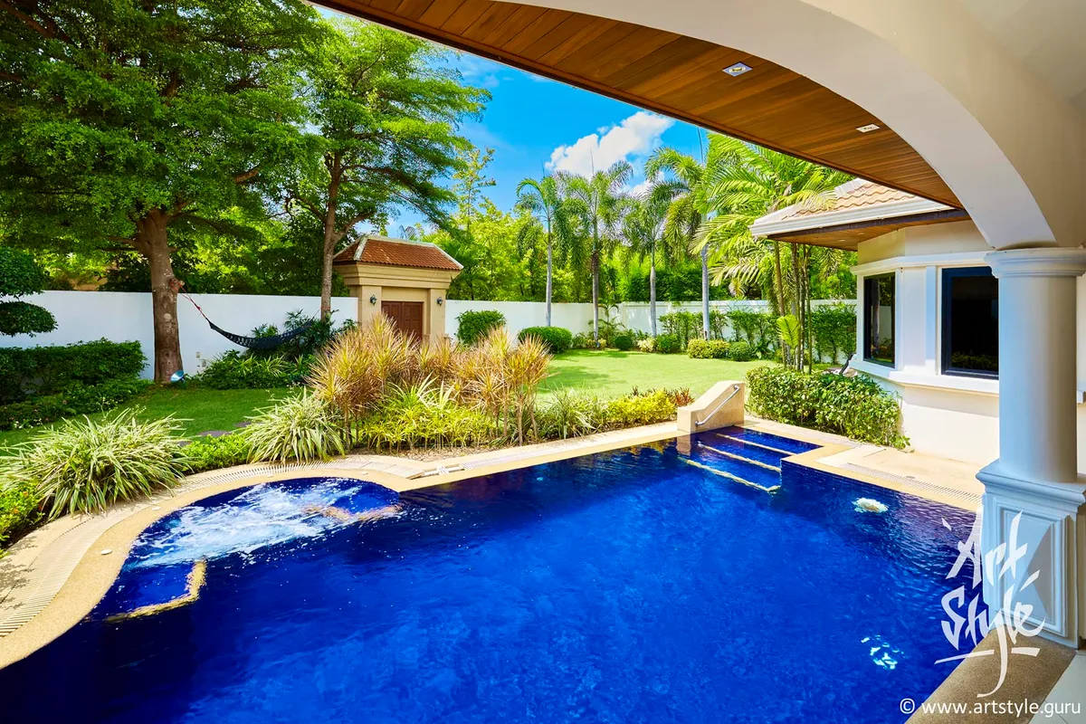 Example of exterior shooting (private villa)