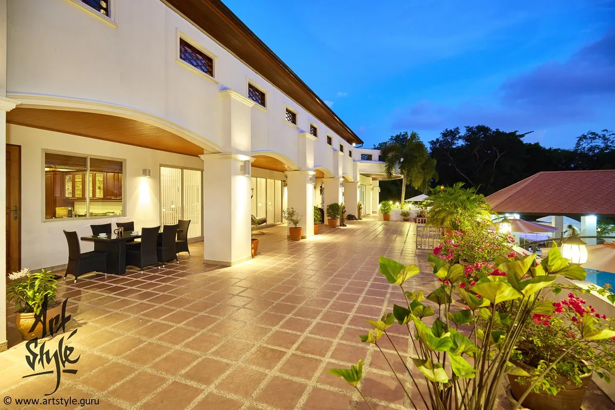 Example of exterior shooting (private villa)